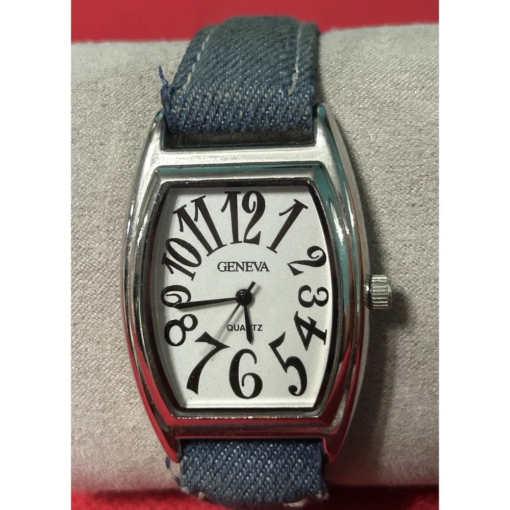 Geneva Blue Denim Women's 32mm Fashion Watch New Battery